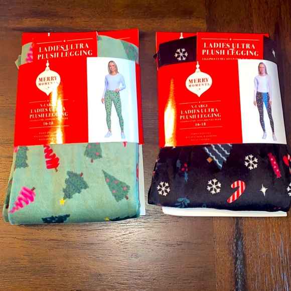 Ladies Ultra Plush Christmas Leggings! 2 pairs! - Picture 1 of 8